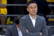 2米26中锋打出CBA巨星水平！砍24分14板 球迷：杜锋怎么看？