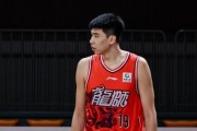 银河娱乐城-给机会就爆！徐昕轰24分14板统治加时赛，低位蜕变，杜锋真不会用